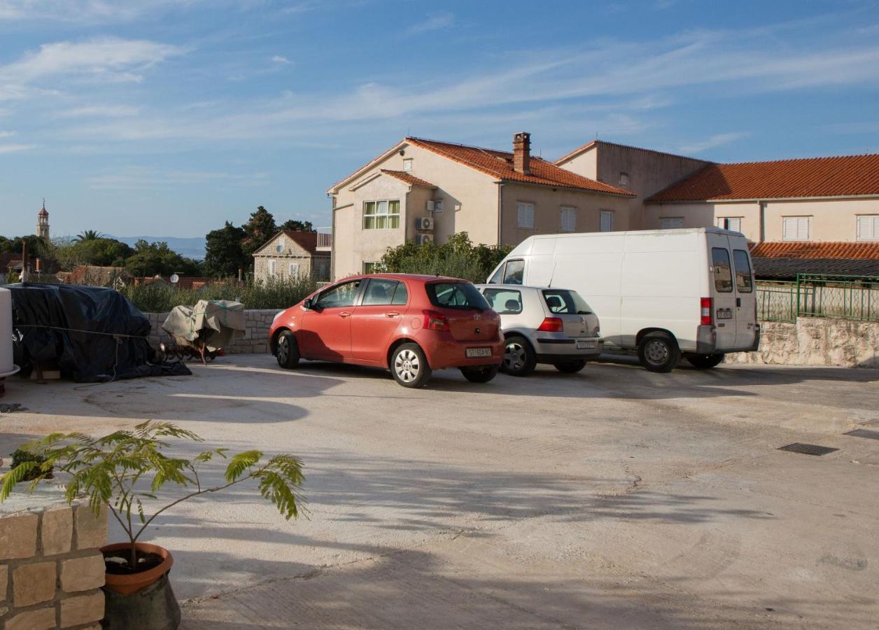 Apartments With A Parking Space Sutivan, Brac - 752 Bagian luar foto