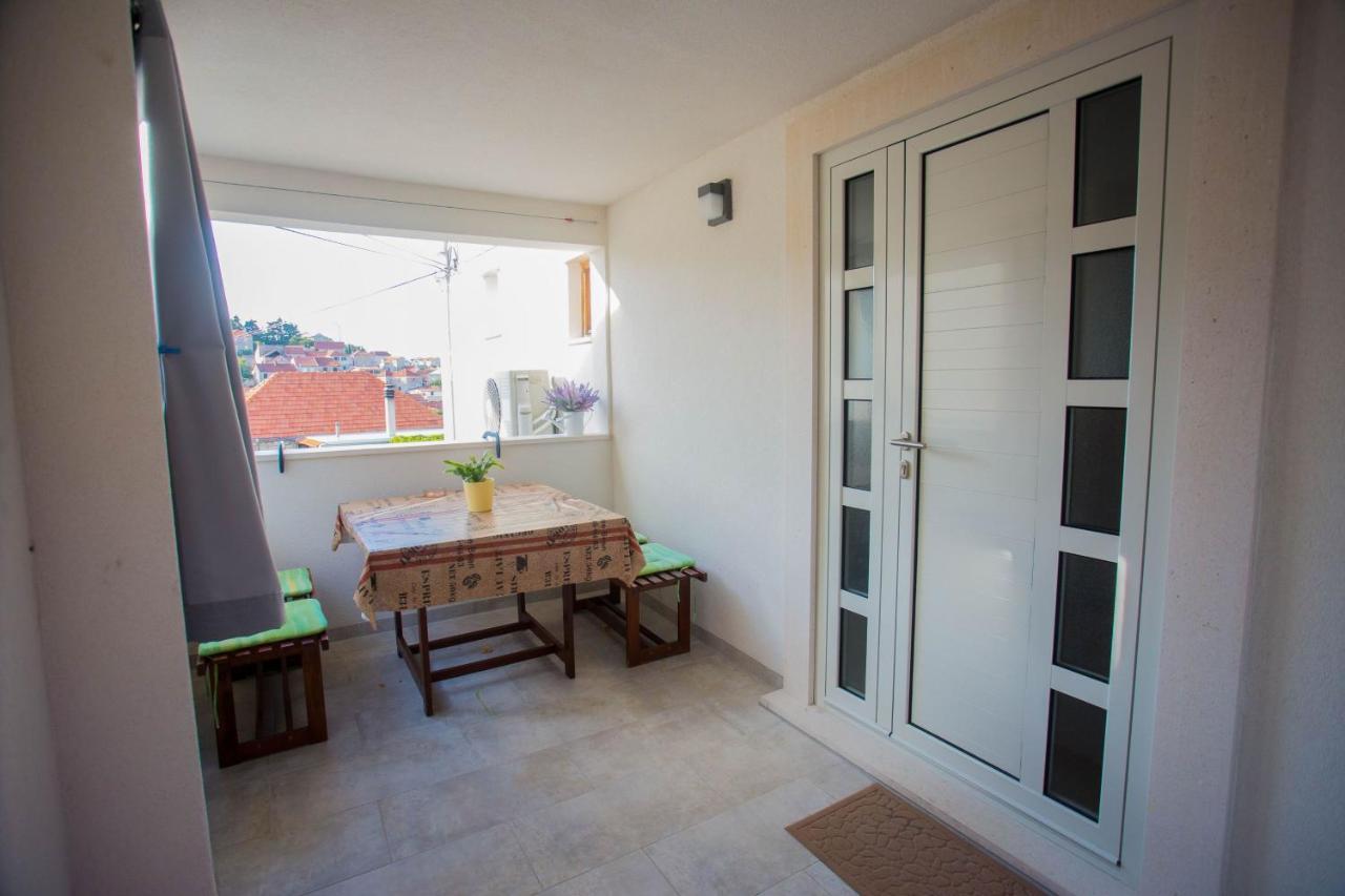 Apartments With A Parking Space Sutivan, Brac - 752 Bagian luar foto