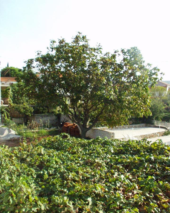 Apartments With A Parking Space Sutivan, Brac - 752 Bagian luar foto