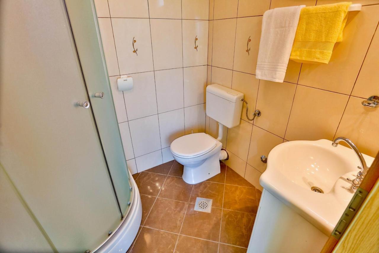 Apartments With A Parking Space Sutivan, Brac - 752 Bagian luar foto