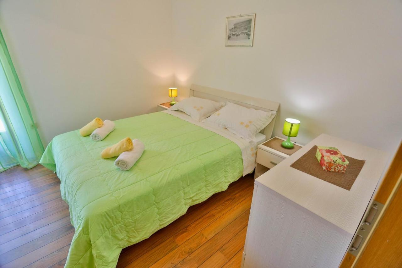 Apartments With A Parking Space Sutivan, Brac - 752 Bagian luar foto