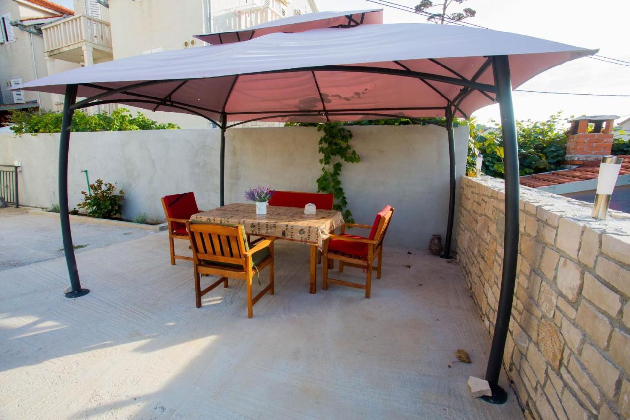 Apartments With A Parking Space Sutivan, Brac - 752 Bagian luar foto