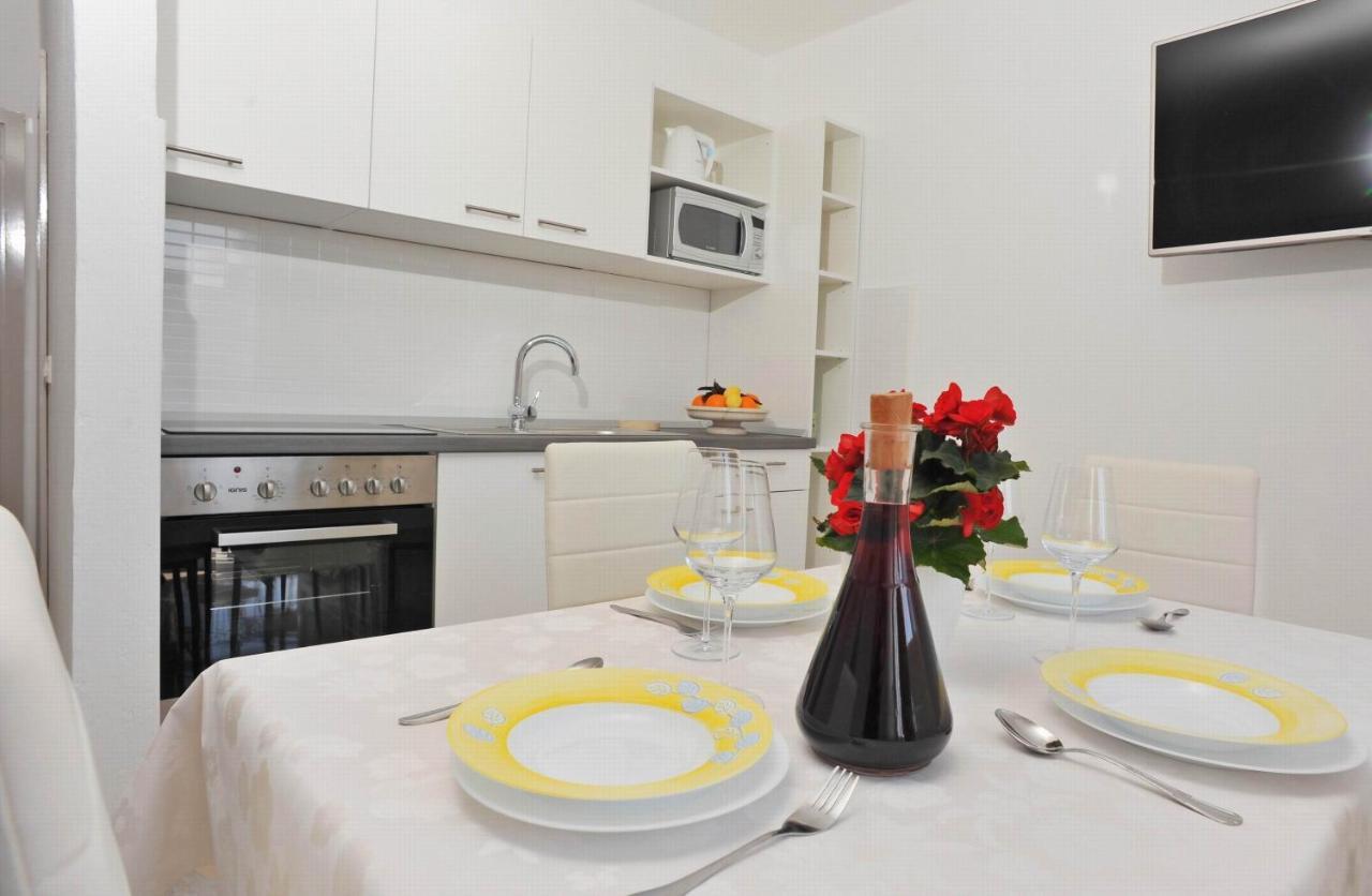 Apartments With A Parking Space Sutivan, Brac - 752 Bagian luar foto