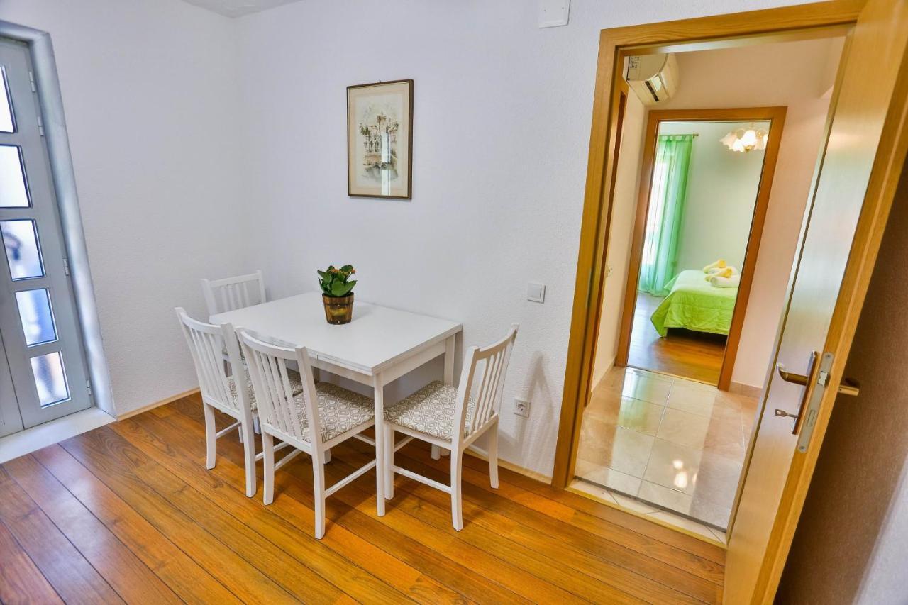 Apartments With A Parking Space Sutivan, Brac - 752 Bagian luar foto