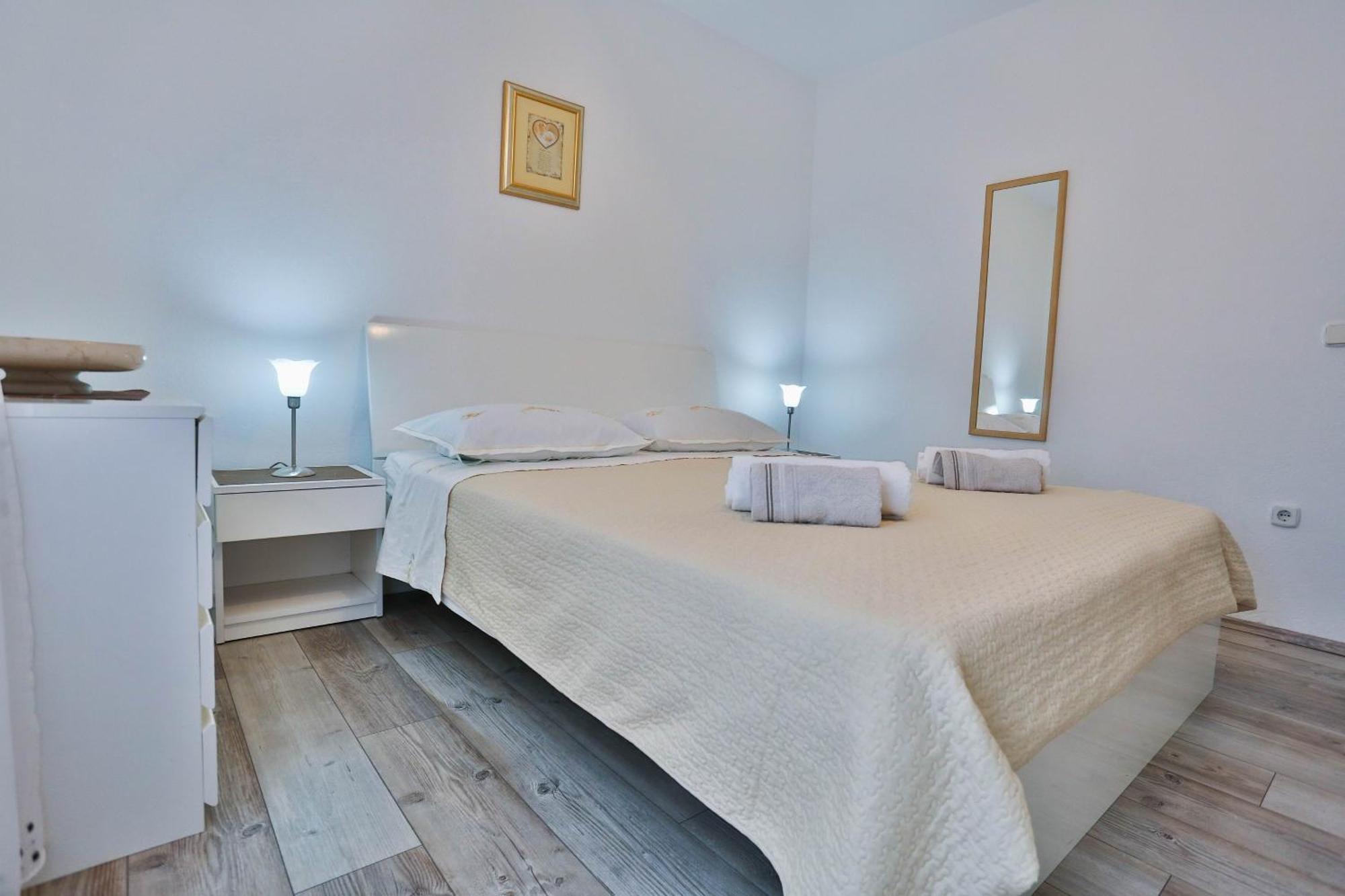 Apartments With A Parking Space Sutivan, Brac - 752 Ruang foto